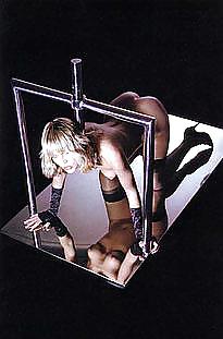 Algo nuevo, algo prestado
 #22457871