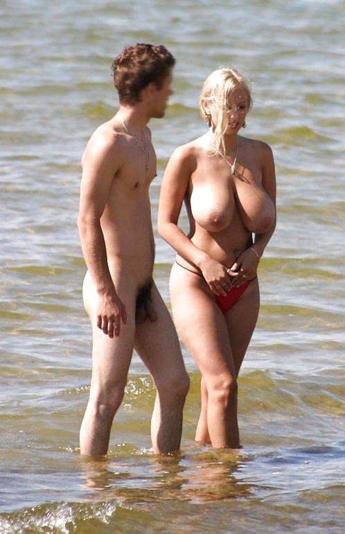 Gros Seins Sur La Plage #258202