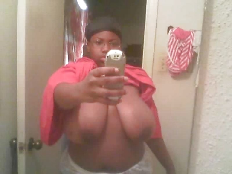 BLACK AMATEUR GIRLS - SELF PICS XV #8835237