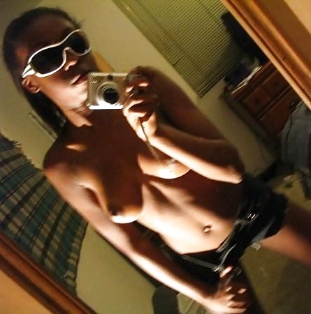 BLACK AMATEUR GIRLS - SELF PICS XV #8835251