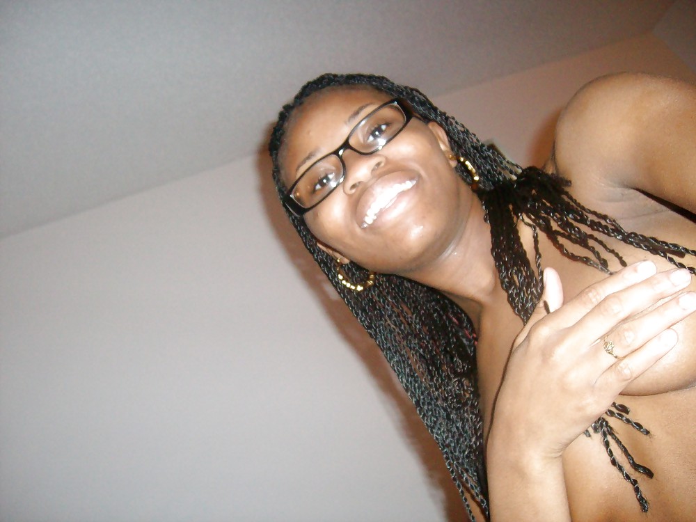 BLACK AMATEUR GIRLS - SELF PICS XV #8835260