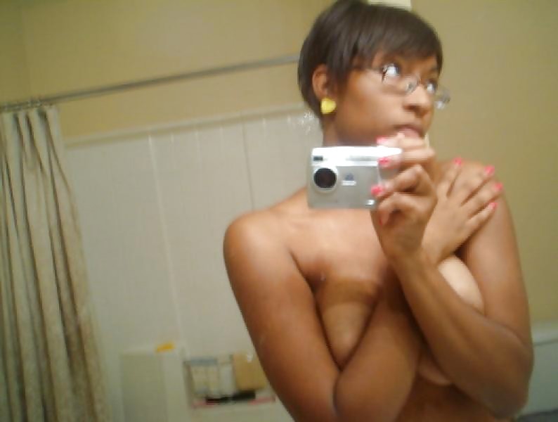 BLACK AMATEUR GIRLS - SELF PICS XV #8835424