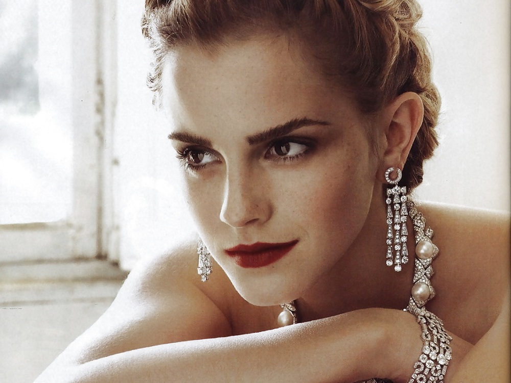 Emma watson
 #15044030