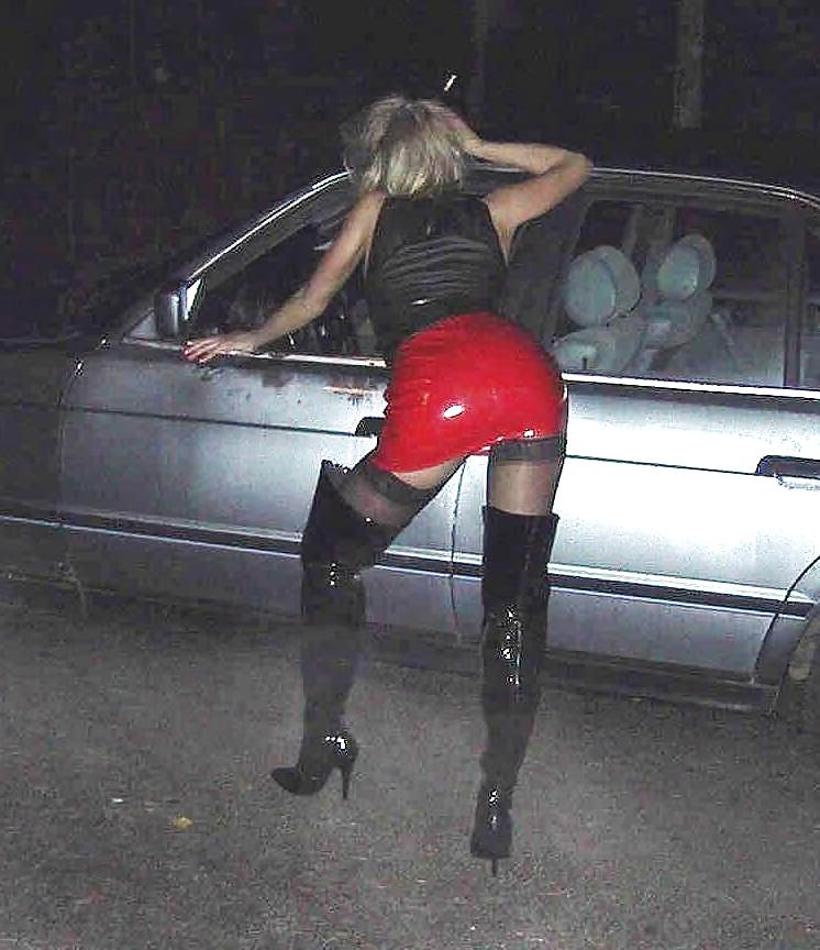 Prostitute di strada, puttane trash a buon mercato 1
 #2903893