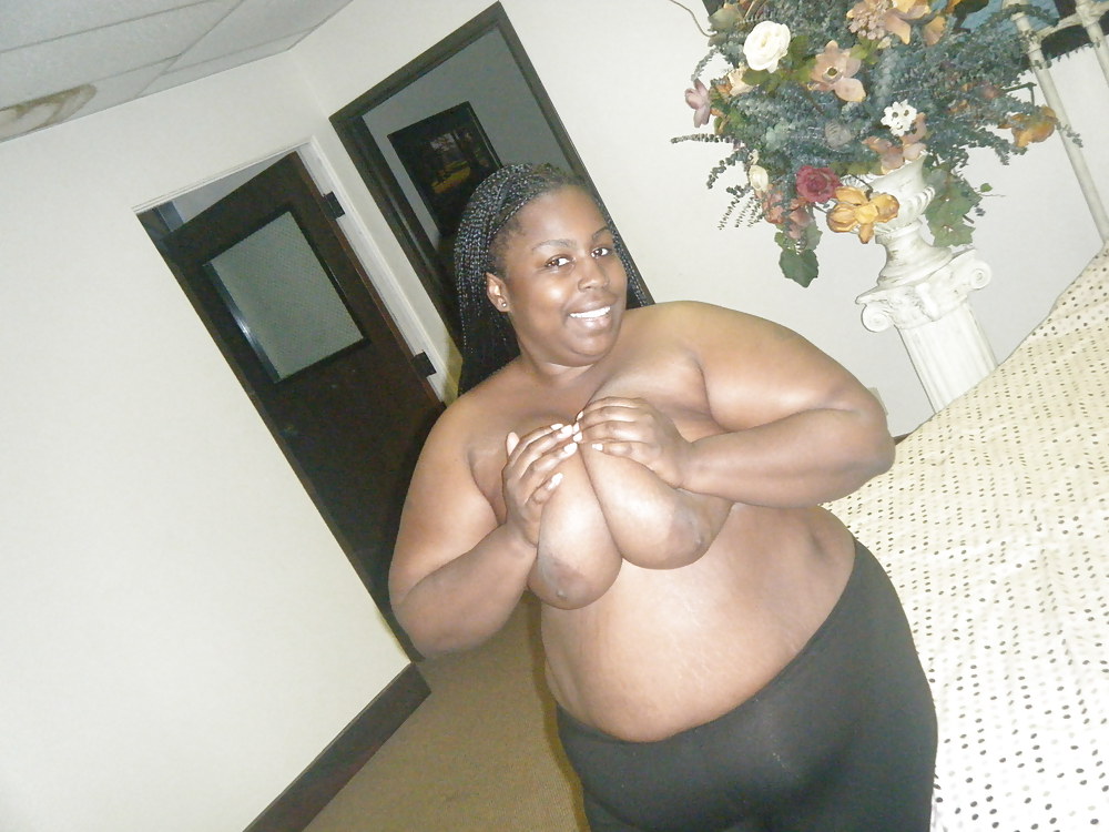 Negra bbw chica con ( . )( . )
 #8854230