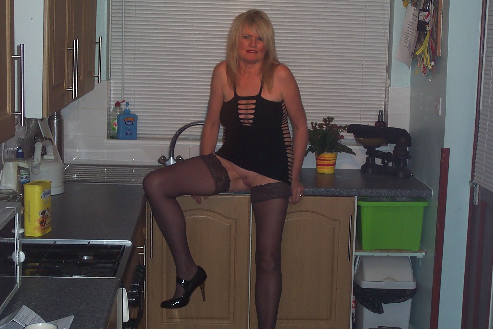 UK Amateur Slut Milf Samantha in black Dress Part 2 #6279543