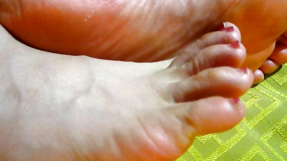 (2) i piedi, le dita dei piedi e le suole della mia gf asiatica! feticcio dei piedi cinesi!
 #16984158