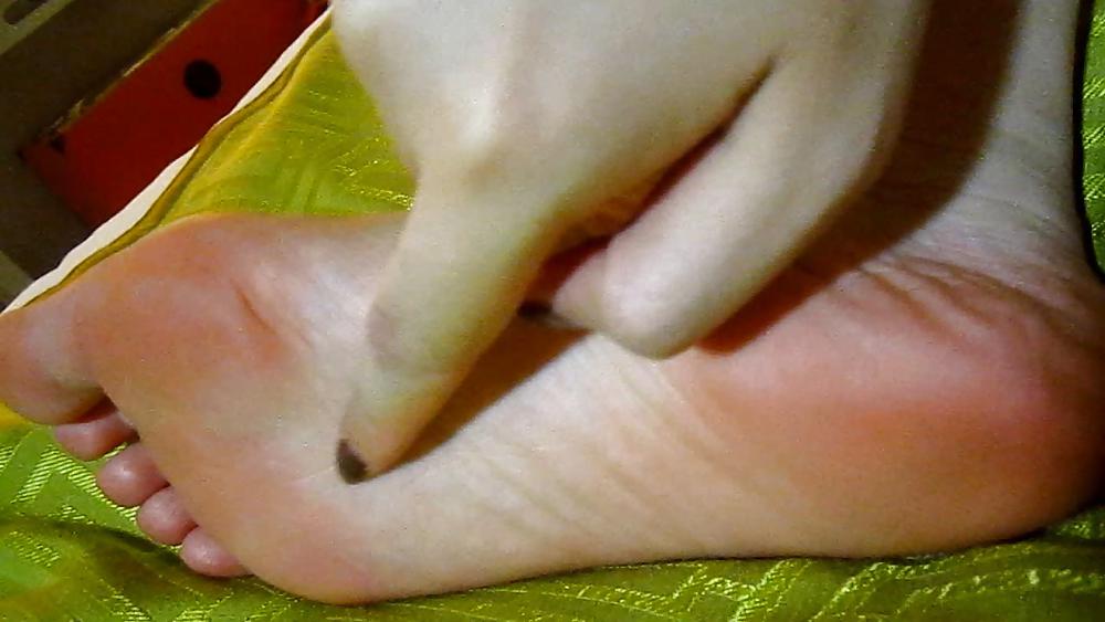 (2) los pies de mi gf asiático, los dedos de los pies y las plantas de los pies! fetiche de los pies chinos!
 #16984169