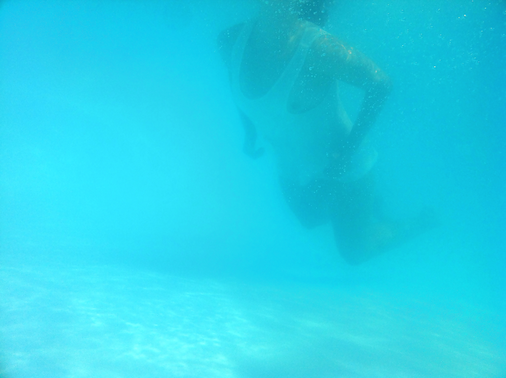 Flashing y diversión bajo el agua
 #21026396