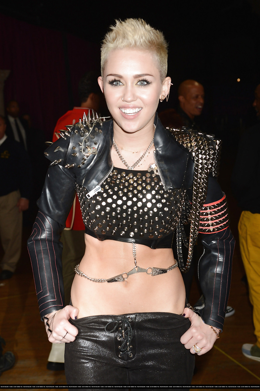 Hot Miley Cyrus (hq Fotos) #21961180