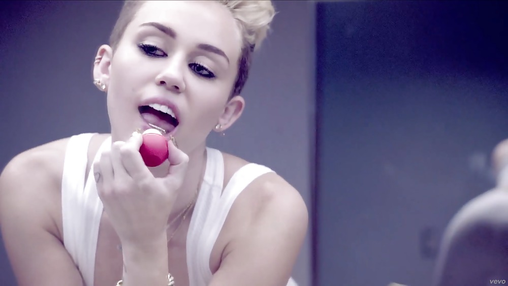 Hot Miley Cyrus (hq Fotos) #21961305