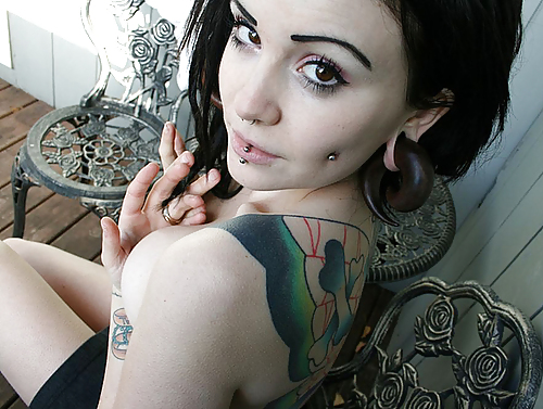 MoRe tattooed chick hotness! - BD71 #7895553