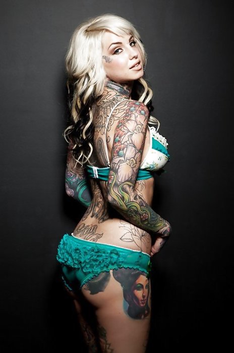 MoRe tattooed chick hotness! - BD71 #7895623