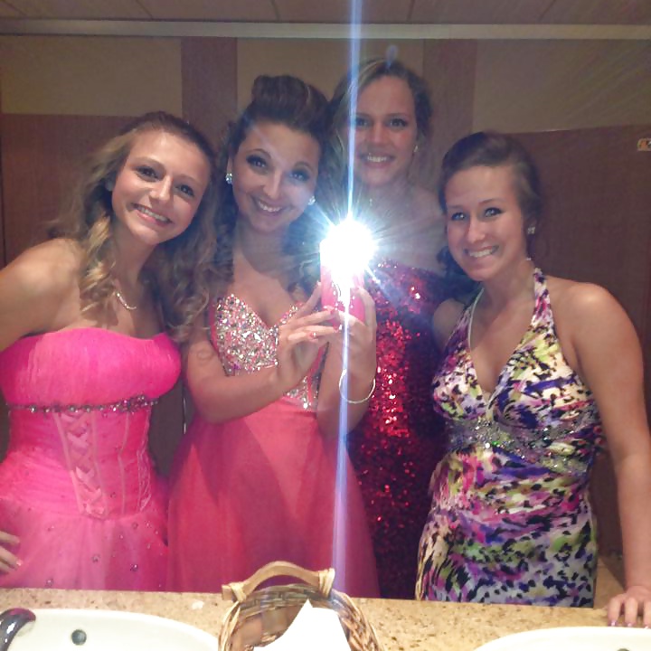 Putas al azar
 #18772413