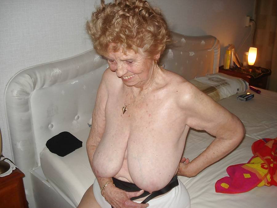 Granny amateur at home #3694078