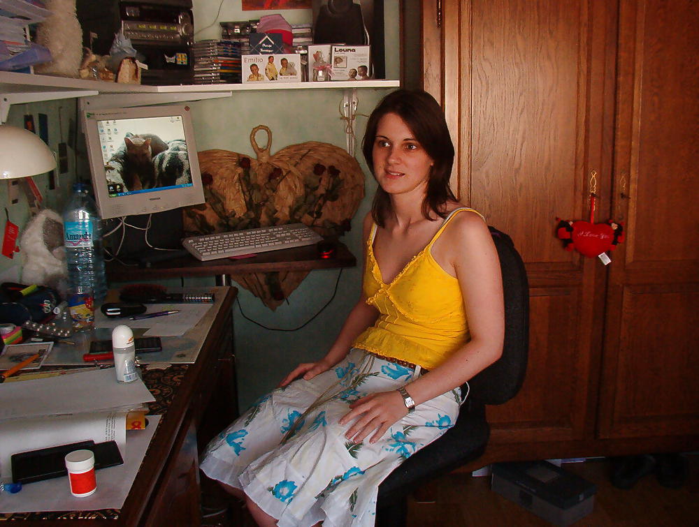 Morena tímida italiana muestra su cuerpo en lencería
 #5827422
