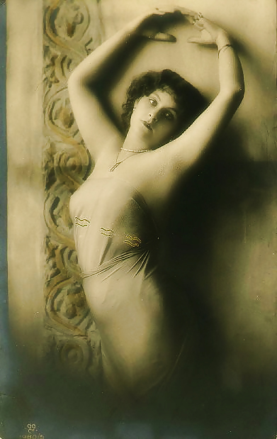 Arte de la foto erótica de la vendimia 2 - varios artistas c. 1880
 #6170683
