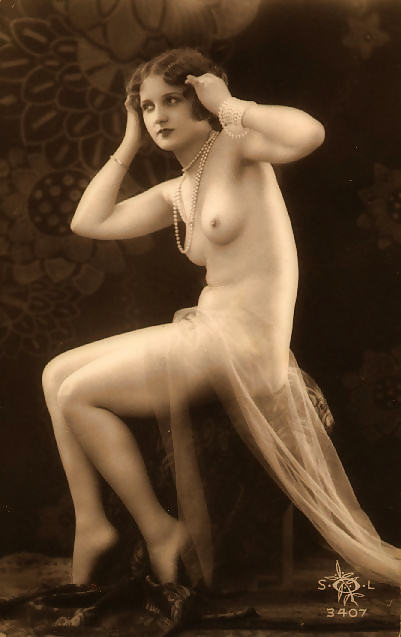 Arte de la foto erótica de la vendimia 2 - varios artistas c. 1880
 #6170791