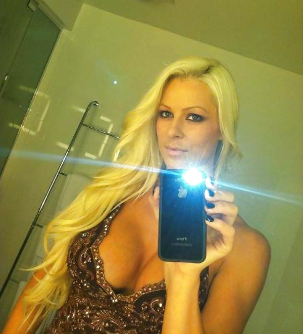 Maryse Ouellet - WWE Diva mega collection 2  #7263606