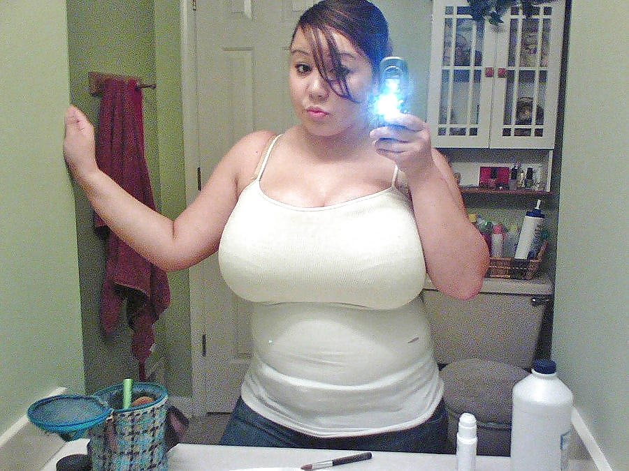 Busty #3962180