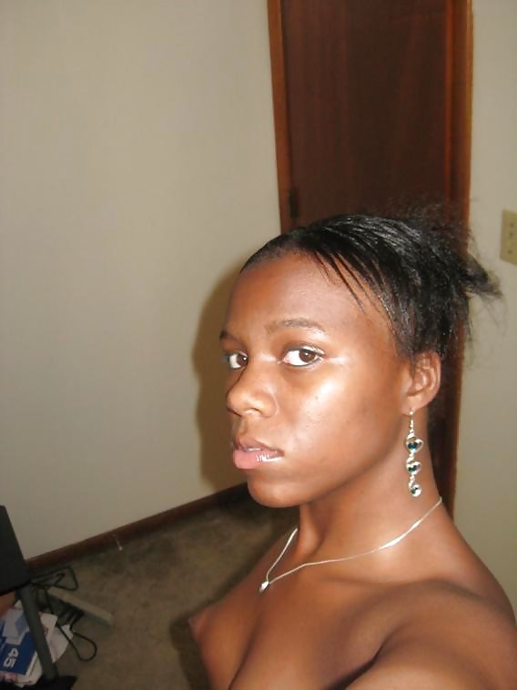 BLACK AMATEUR GIRLS - SELF PICS II #6173190