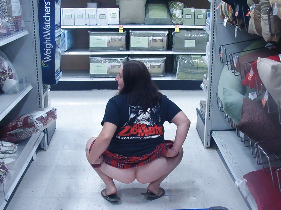 BBW Amateur Goes to Walmart #2166600