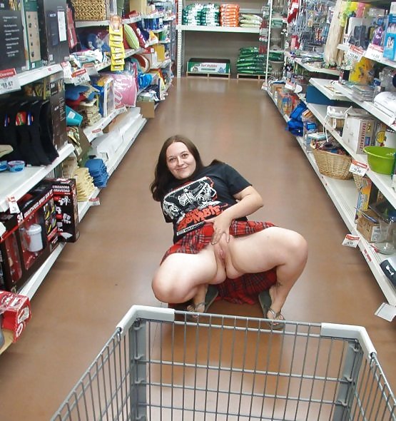 BBW Amateur Goes to Walmart #2166607