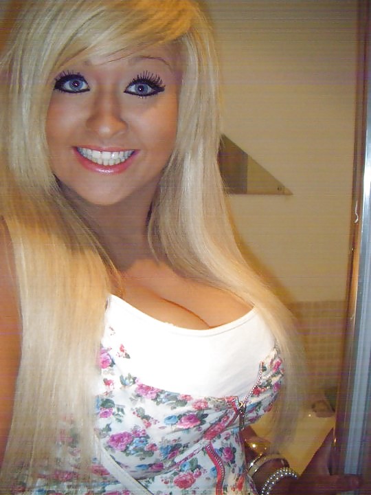 Busty Blonde Teen - Cute #11398867