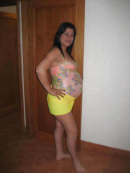 Femme Exposée - Raina Est Preggers! #18365215