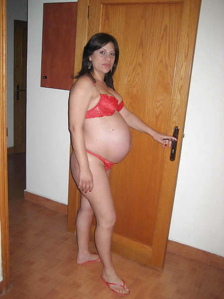 Femme Exposée - Raina Est Preggers! #18365287