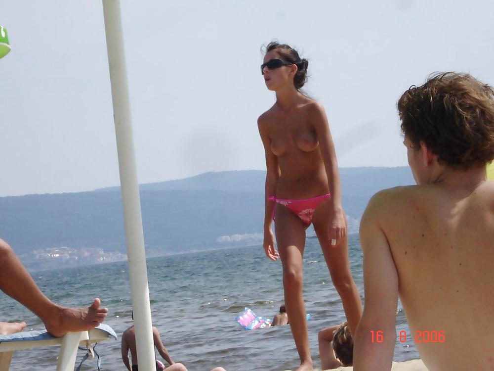 Bulgarisch Strand Mädchen Aus Schwarzen Meer #7346734