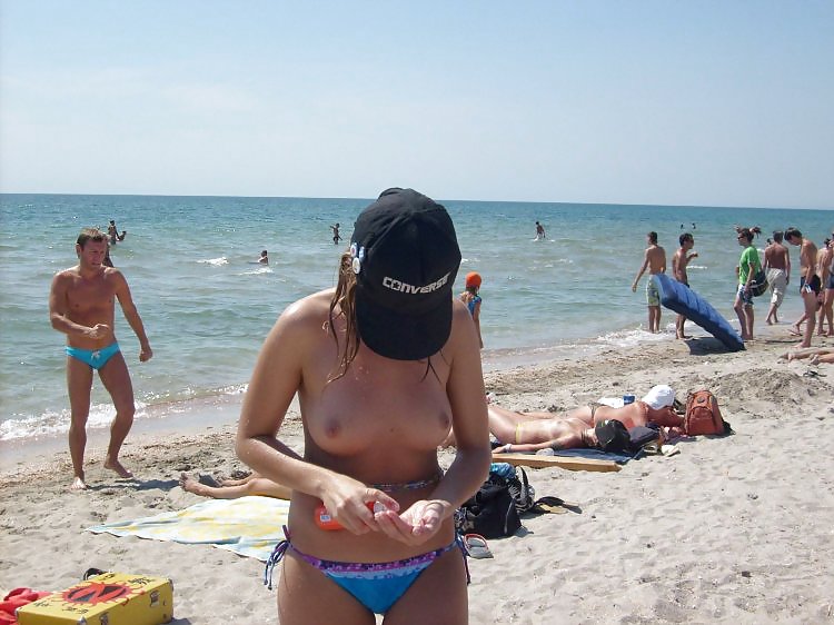 Bulgarisch Strand Mädchen Aus Schwarzen Meer #7347355