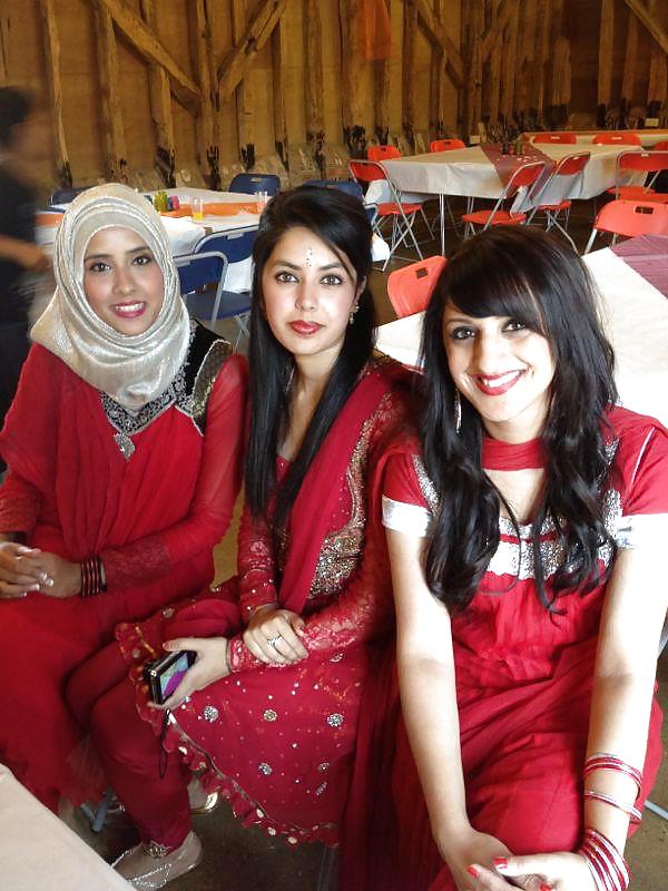 UK sexy Indian Paki babes #14076274