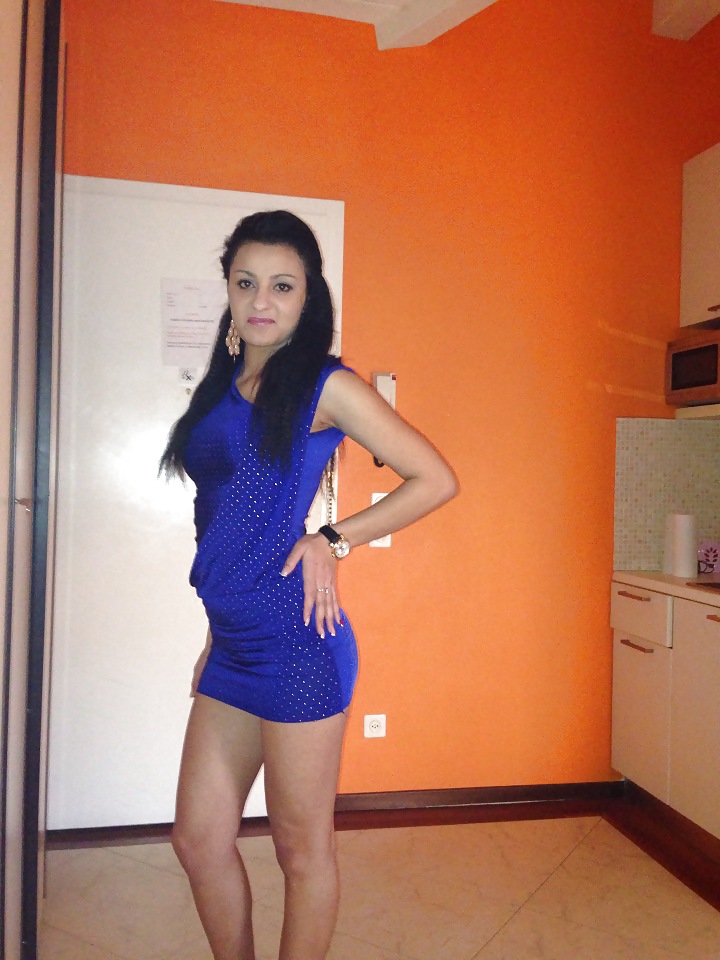 Romanian girl: Nicoleta #16658603