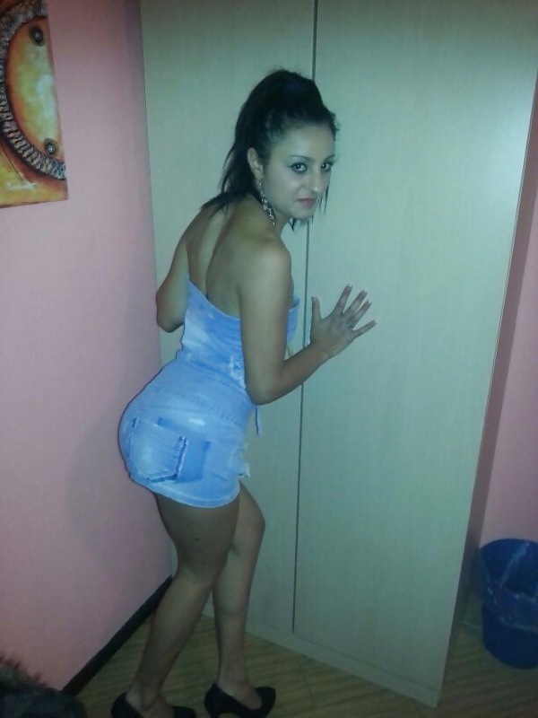 Romanian girl: Nicoleta #16658645