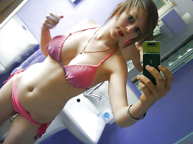 Ihre Tochter In Einem Bikini 2 #20062111