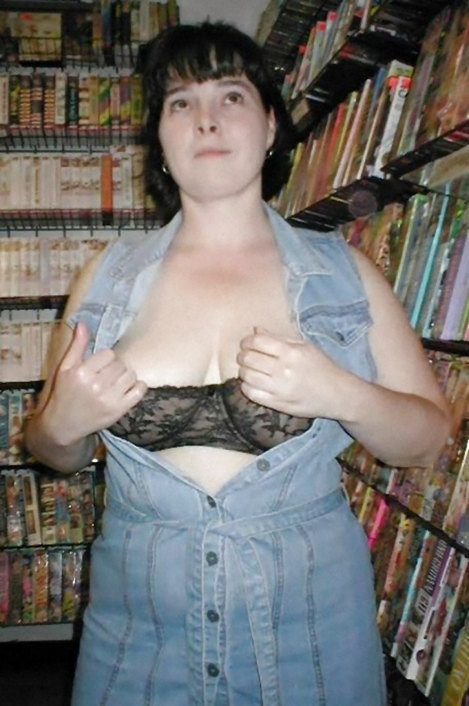 She Likes The Porno Store #8746407