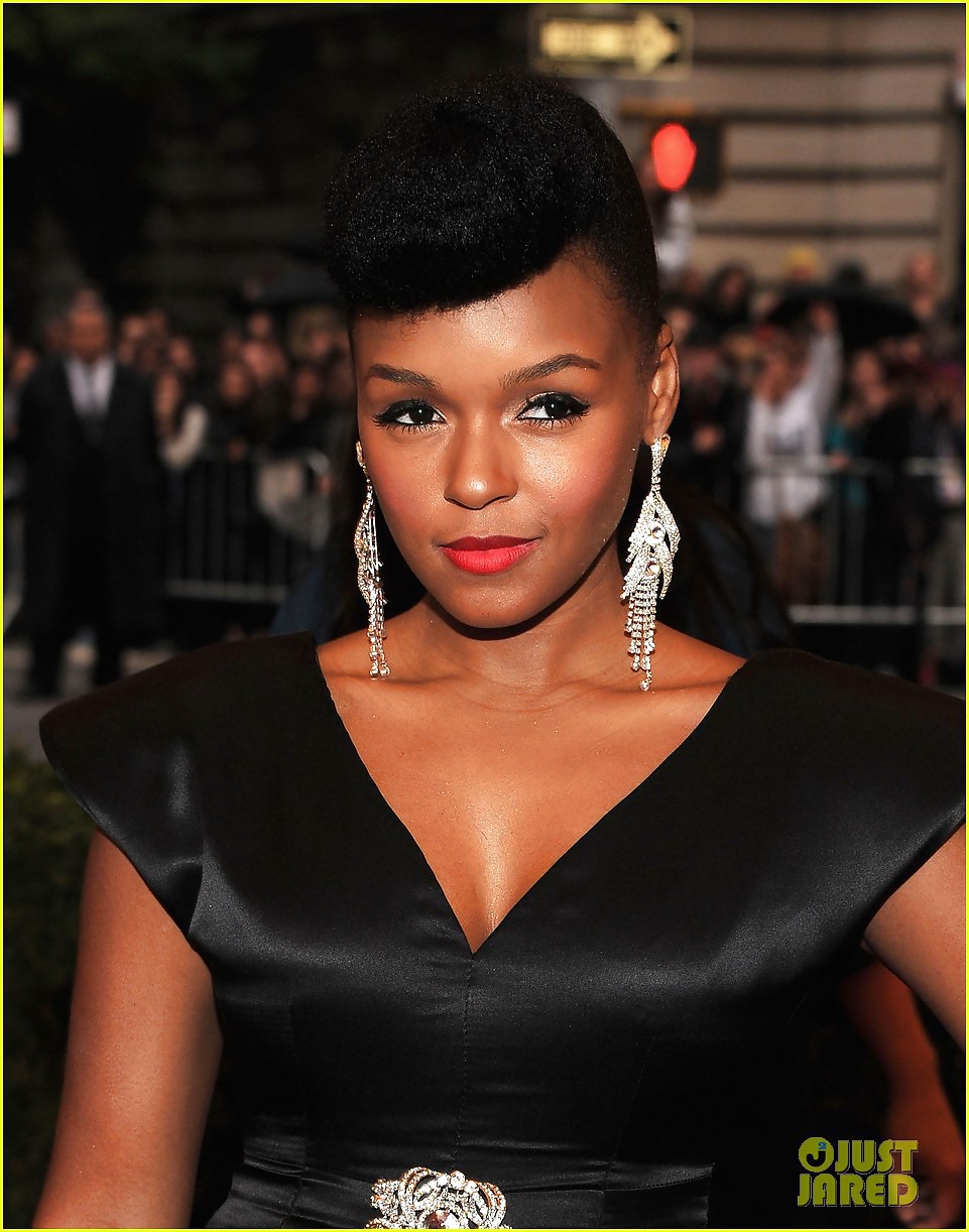 Mylie & anti mylie
 #13229536