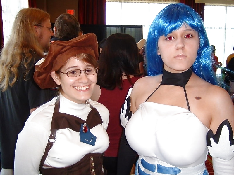 Ragazza giovane cosplay carino busty - kos-mos
 #14898075