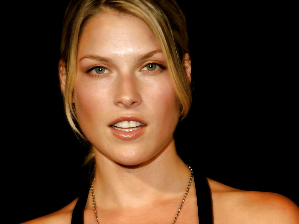 Ali larter
 #8322543