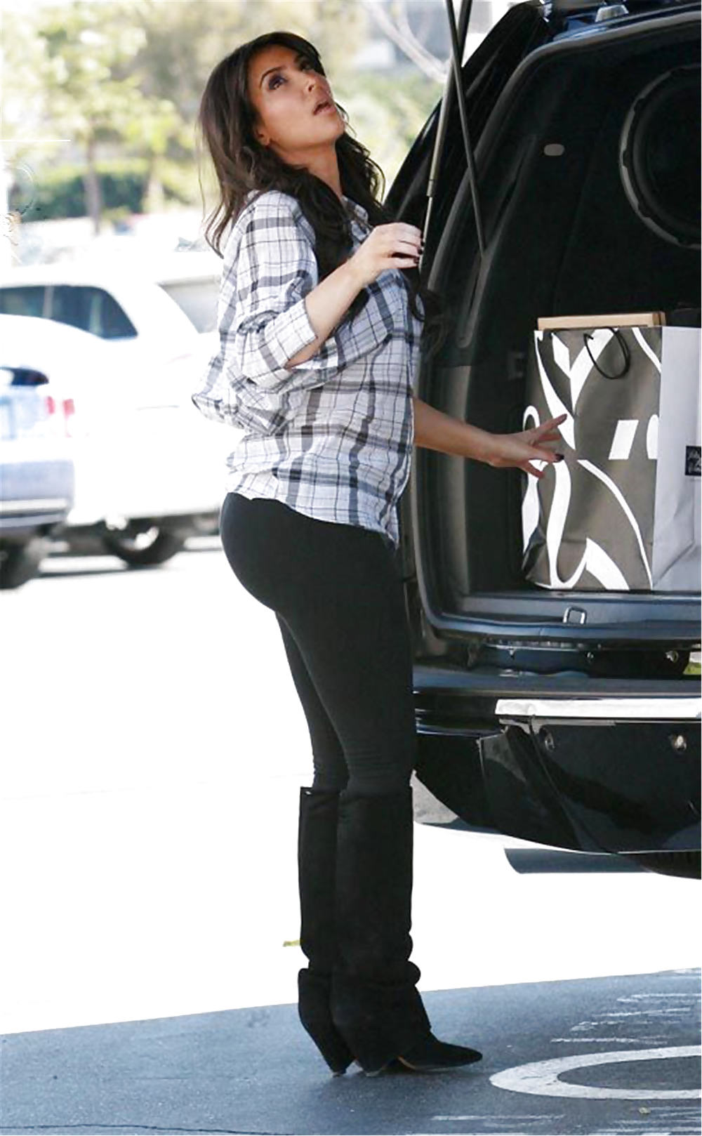 kim kardashian calabasas candids
 #3965327