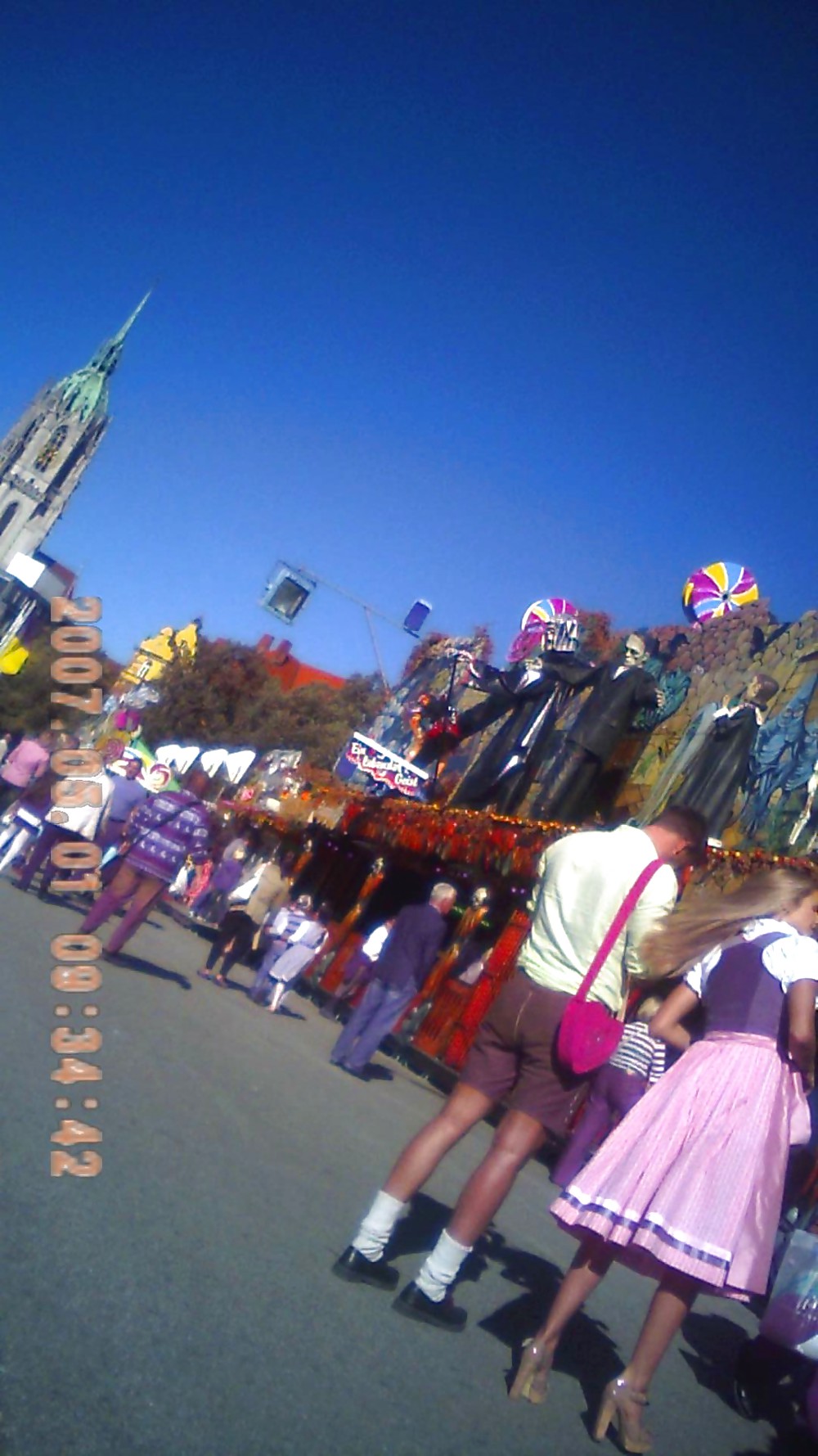 Wiesn Upskirt Kappen, Mit Gesichtern #17691858