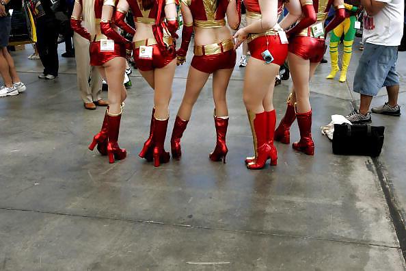 Candid comic-con legs 
 #20763427