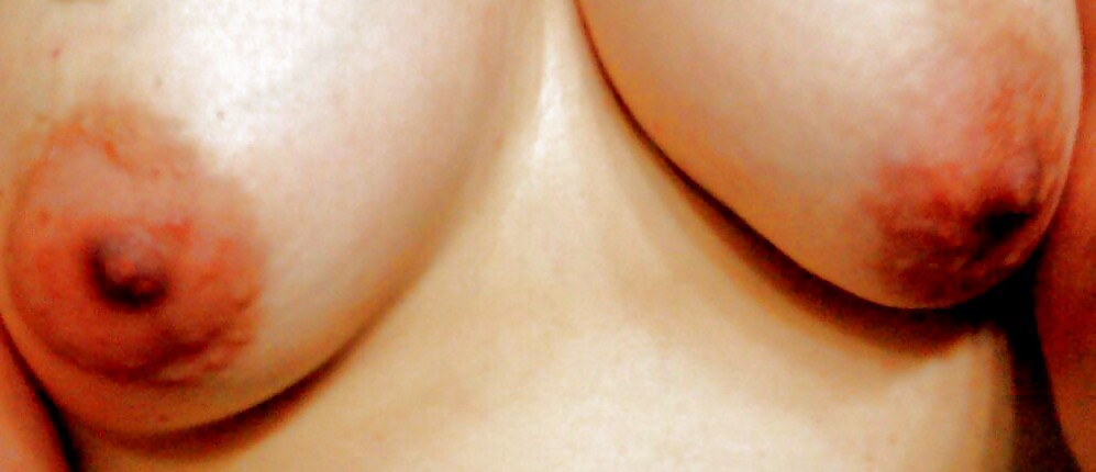 Esposa primera vez compartiendo tetas
 #11945230