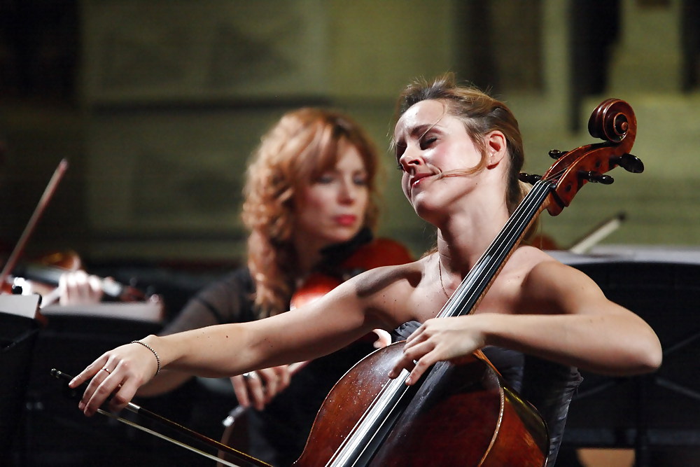 Sol Gabetta - Orgasmisch Cellist #14851069