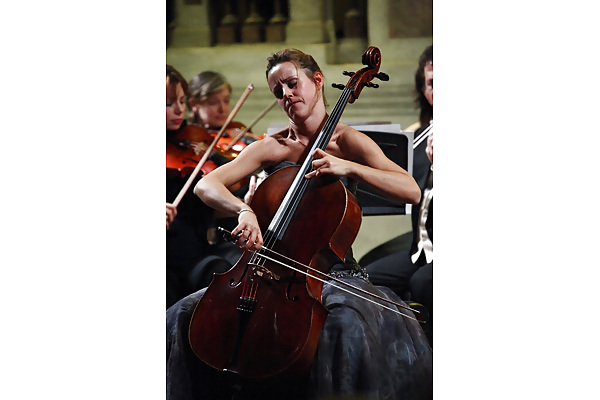 Sol Gabetta - Orgasmisch Cellist #14851075