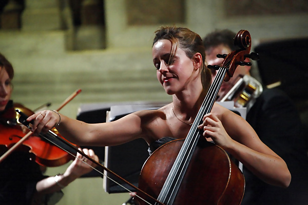 Sol Gabetta - Orgasmisch Cellist #14851086