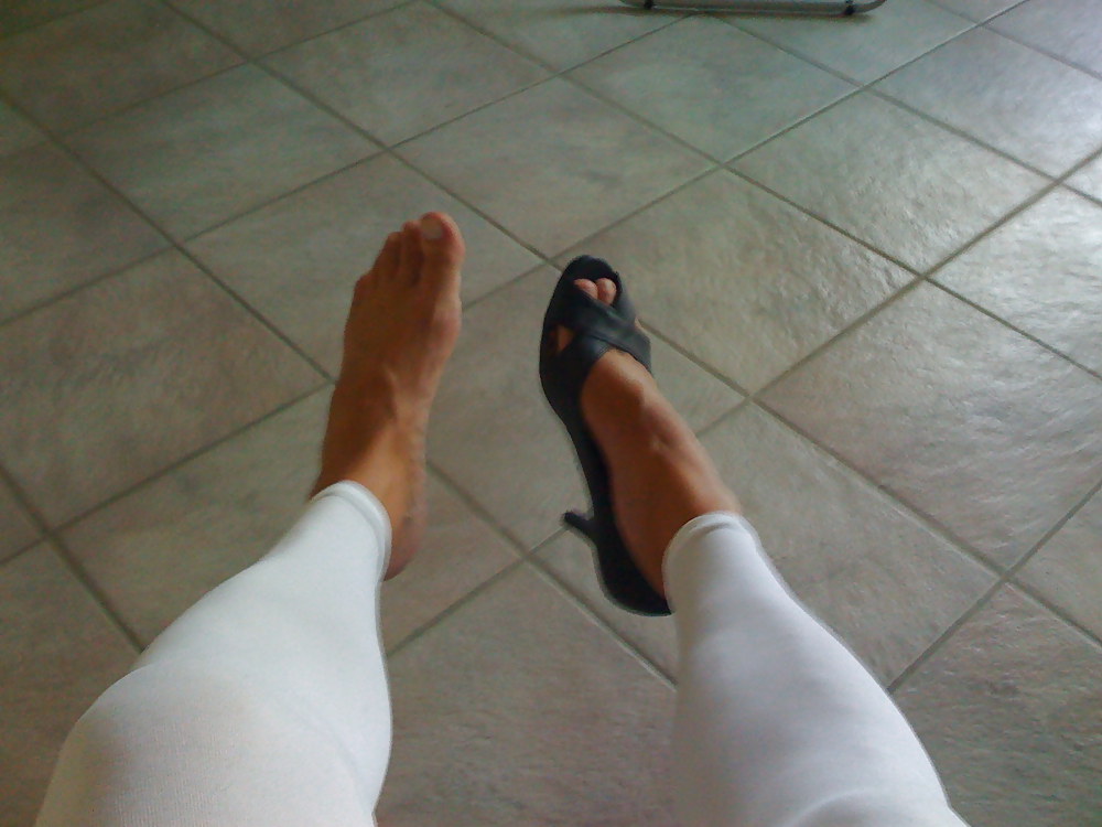 Feet, shoe, leggings #9097472