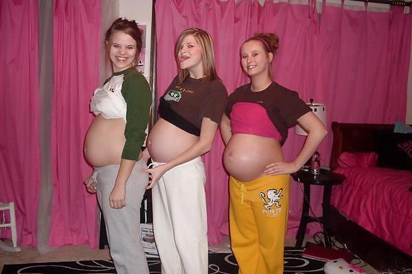 Pregnant Preggo Preggers #18284132