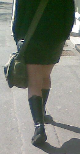 Cuming detrás de joven en nylons y botas
 #21340725